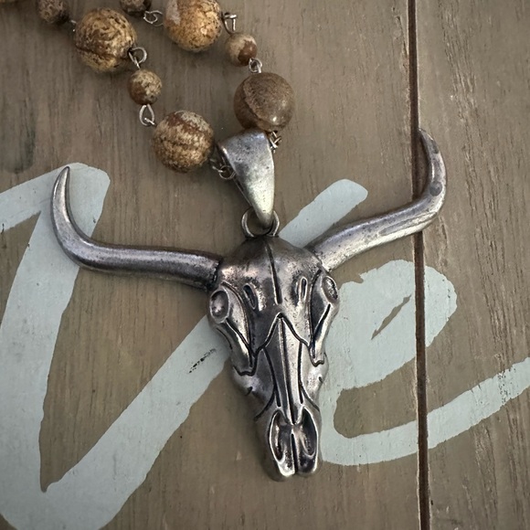 Longhorn Beaded Necklace Reposh - Picture 3 of 9